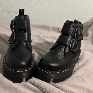 Doc martens| Devon heart boots leather.